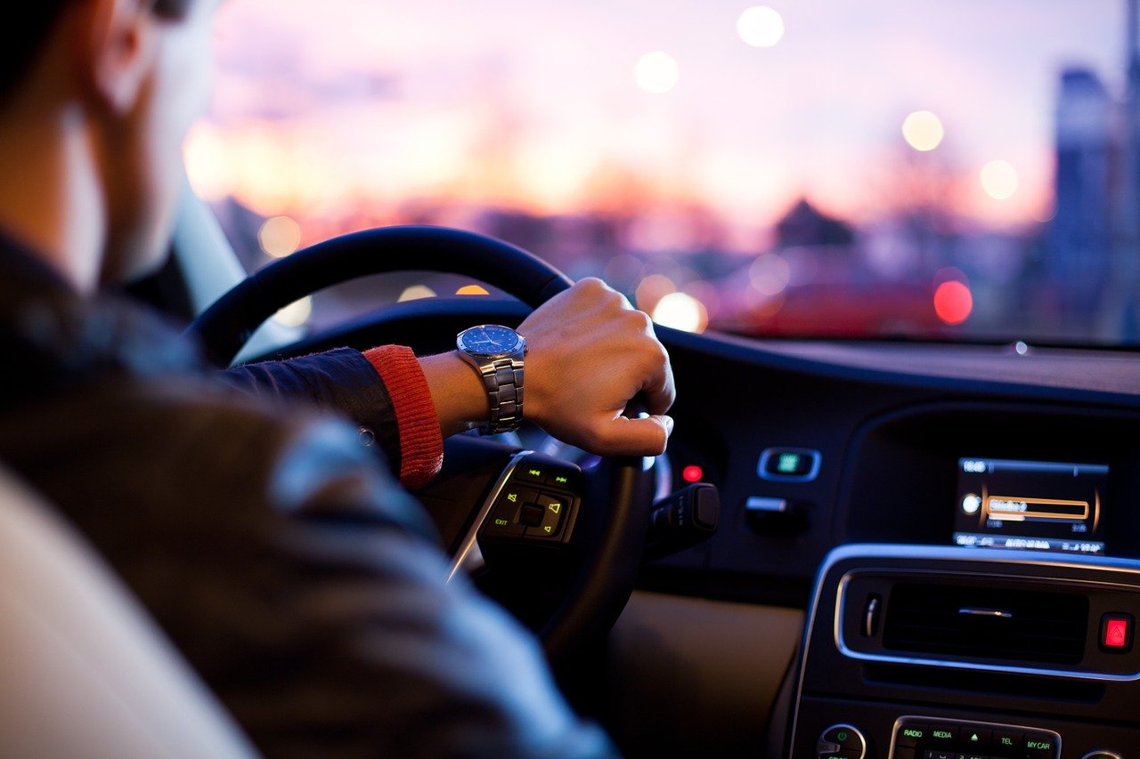 Voiture automatique, idéale pour les débutants de conduite. 